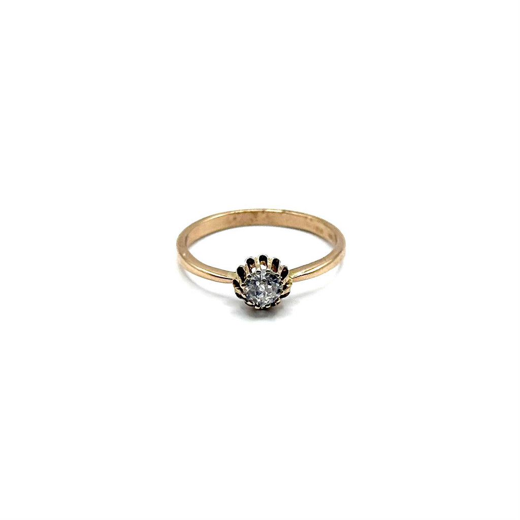4919. Vintage Gold Solitaire Ring with Diamond