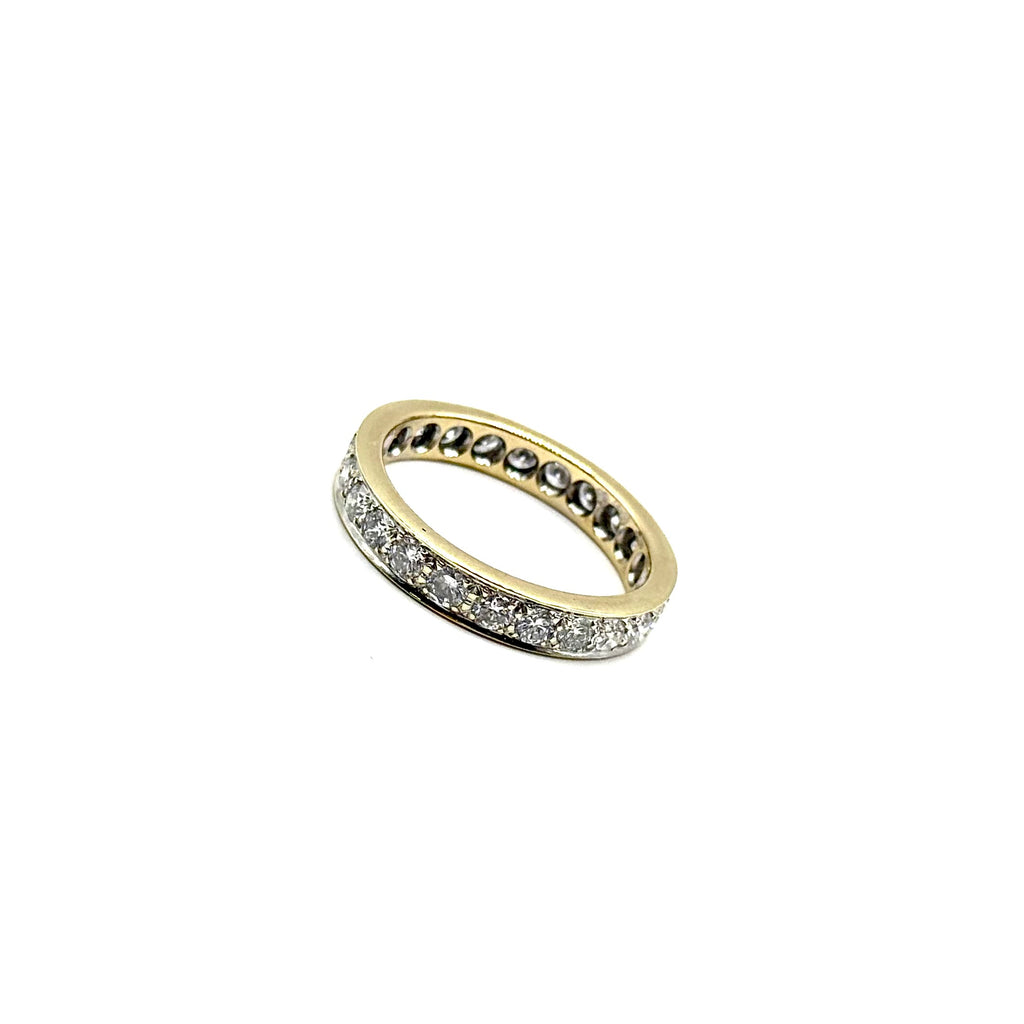 BI19. Anello in oro moderno con diamante
