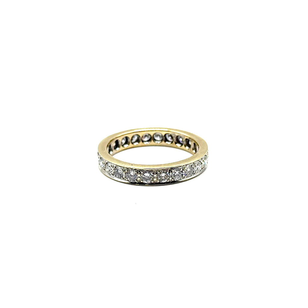 BI19. Anello in oro moderno con diamante