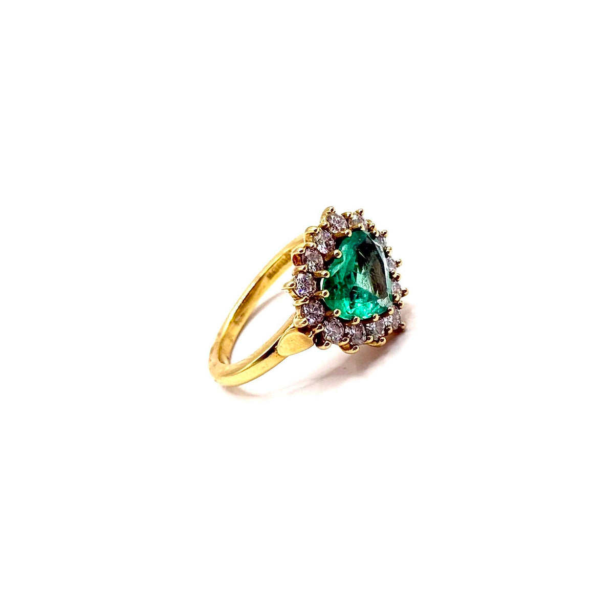 R295. Moderní zlatý prsten s diamantem a smaragdem