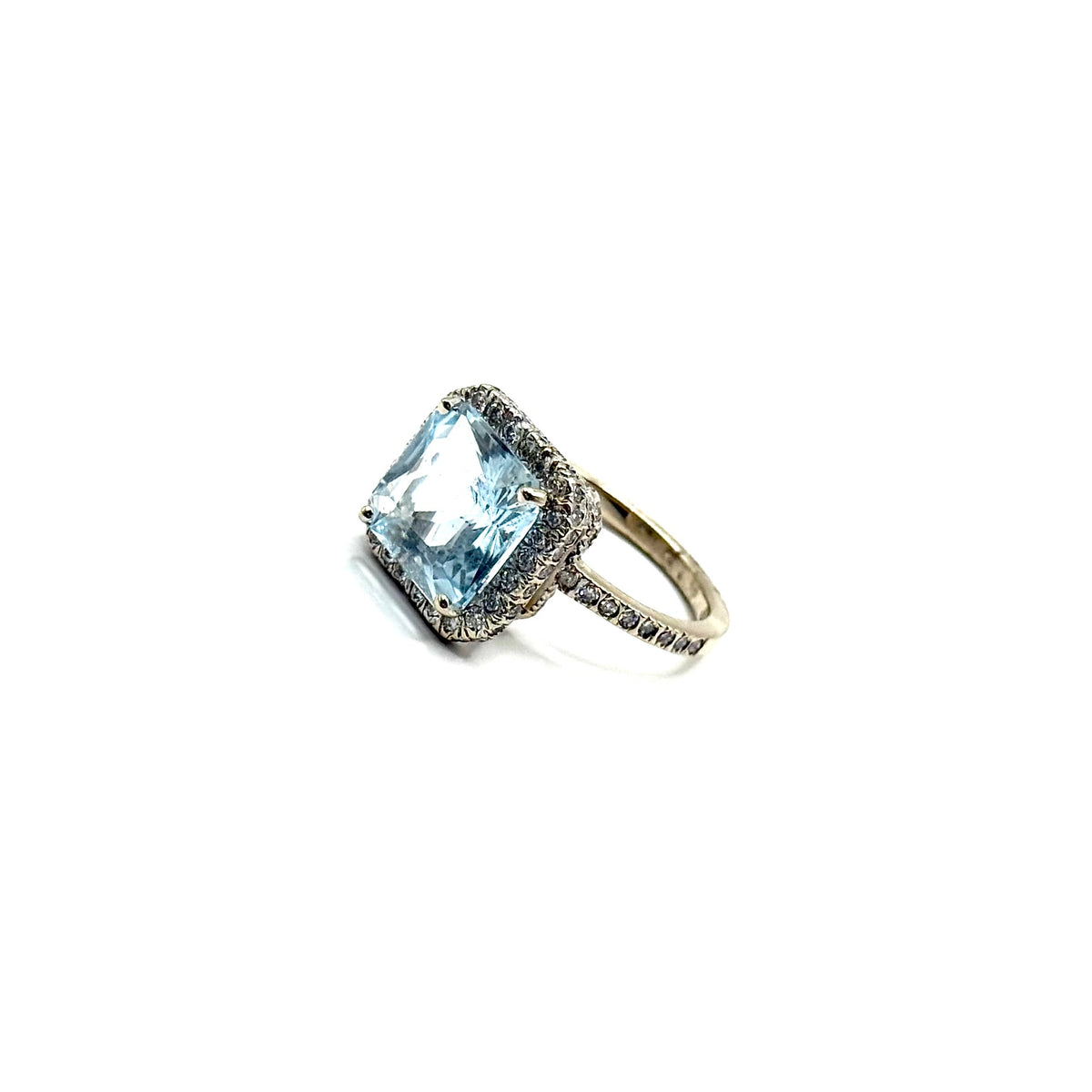 BI29. Bague moderne en or blanc avec diamant et aigue-marine