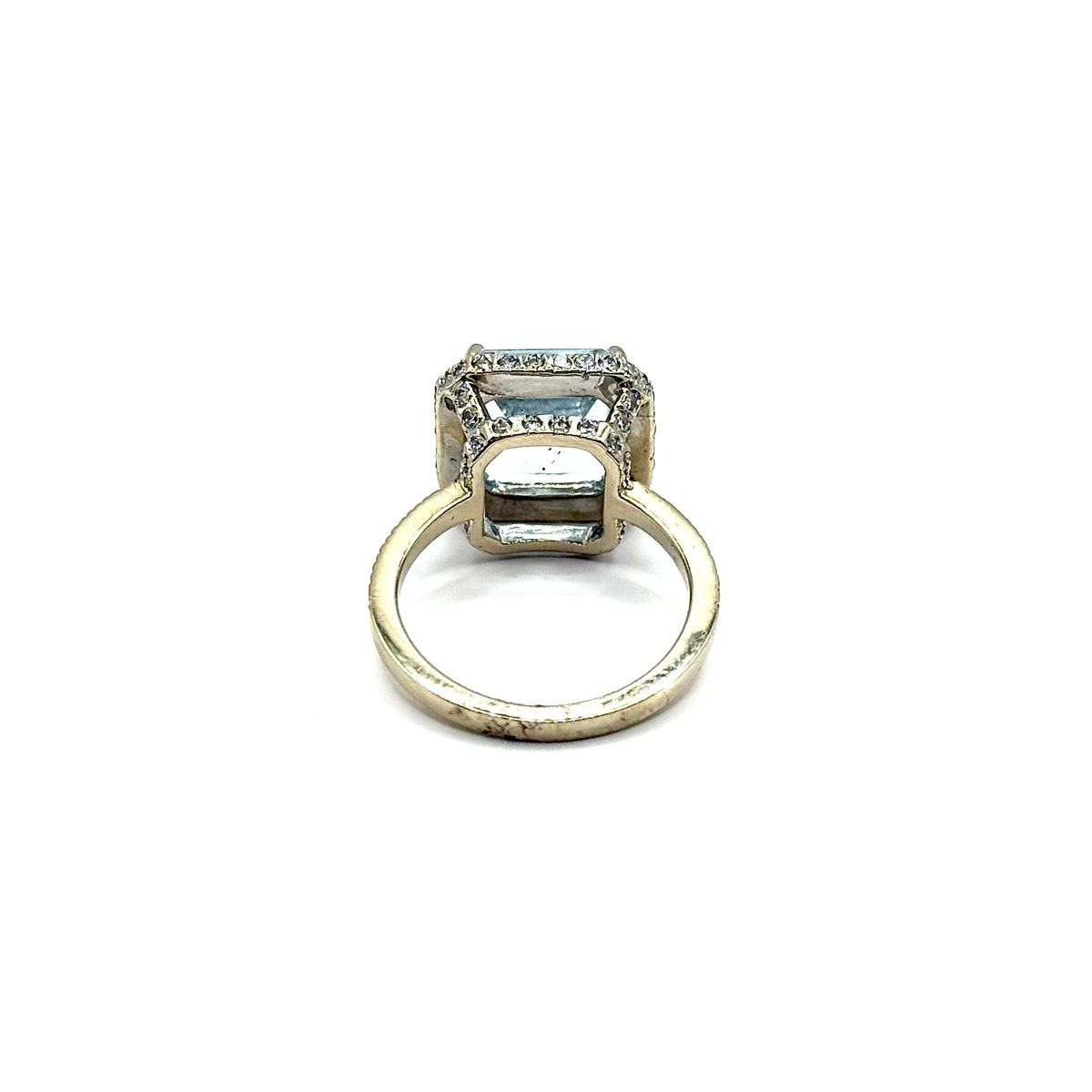 BI29. Bague moderne en or blanc avec diamant et aigue-marine