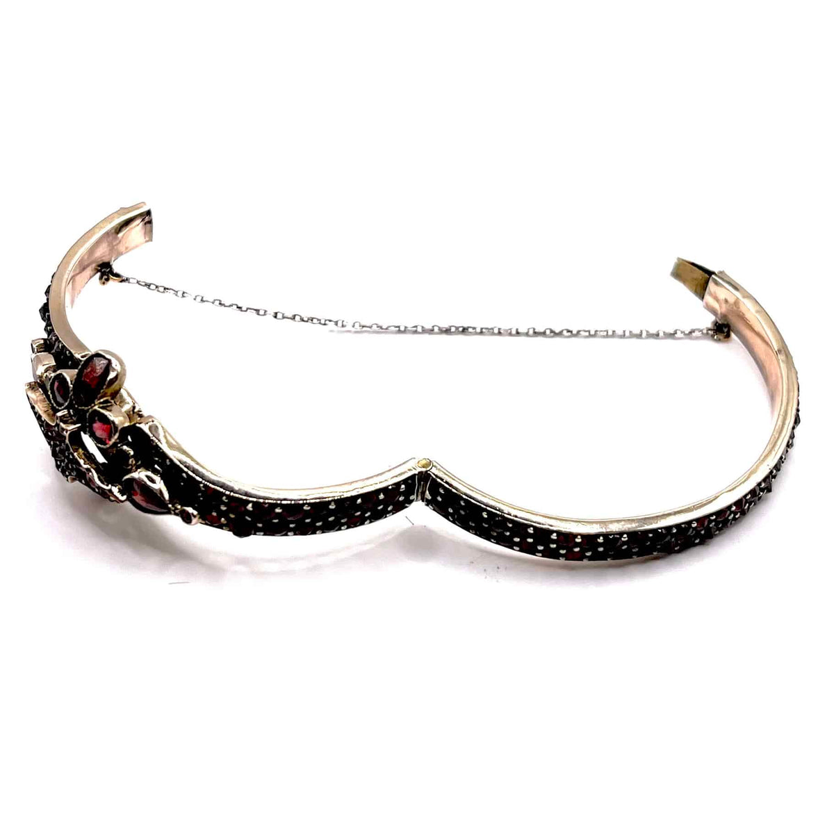 1149. Granat Armband