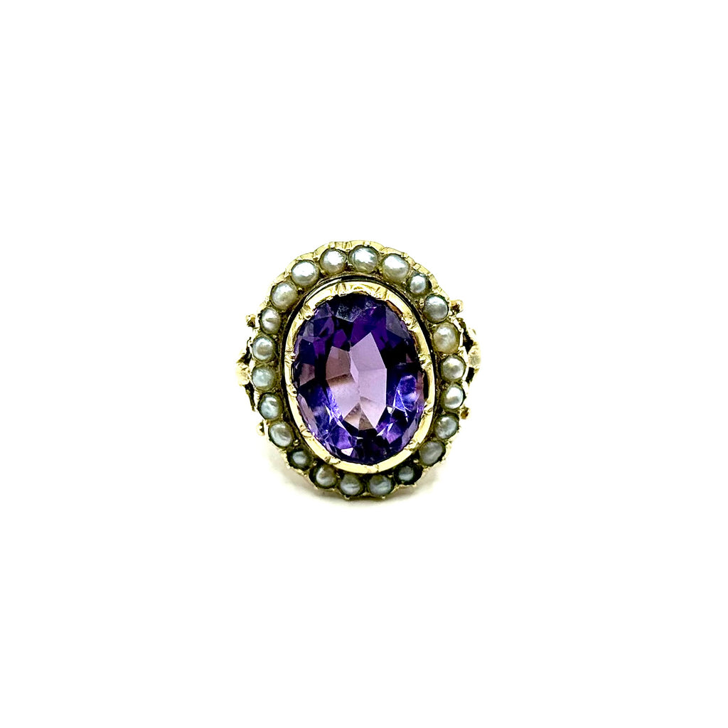 1206. Antique Gold Ring with Amethyst and Pearls