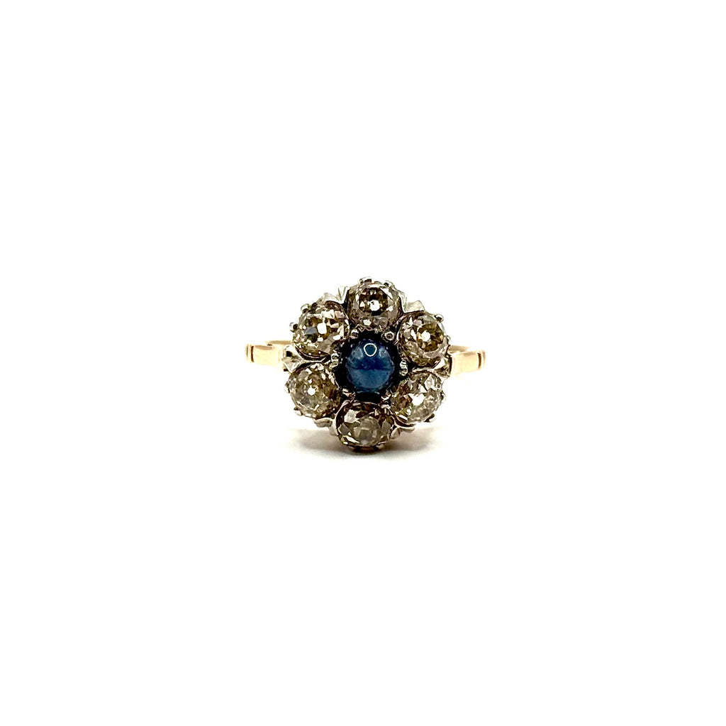 4709. Art Deco Ring with Diamonds and Blue Sapphire