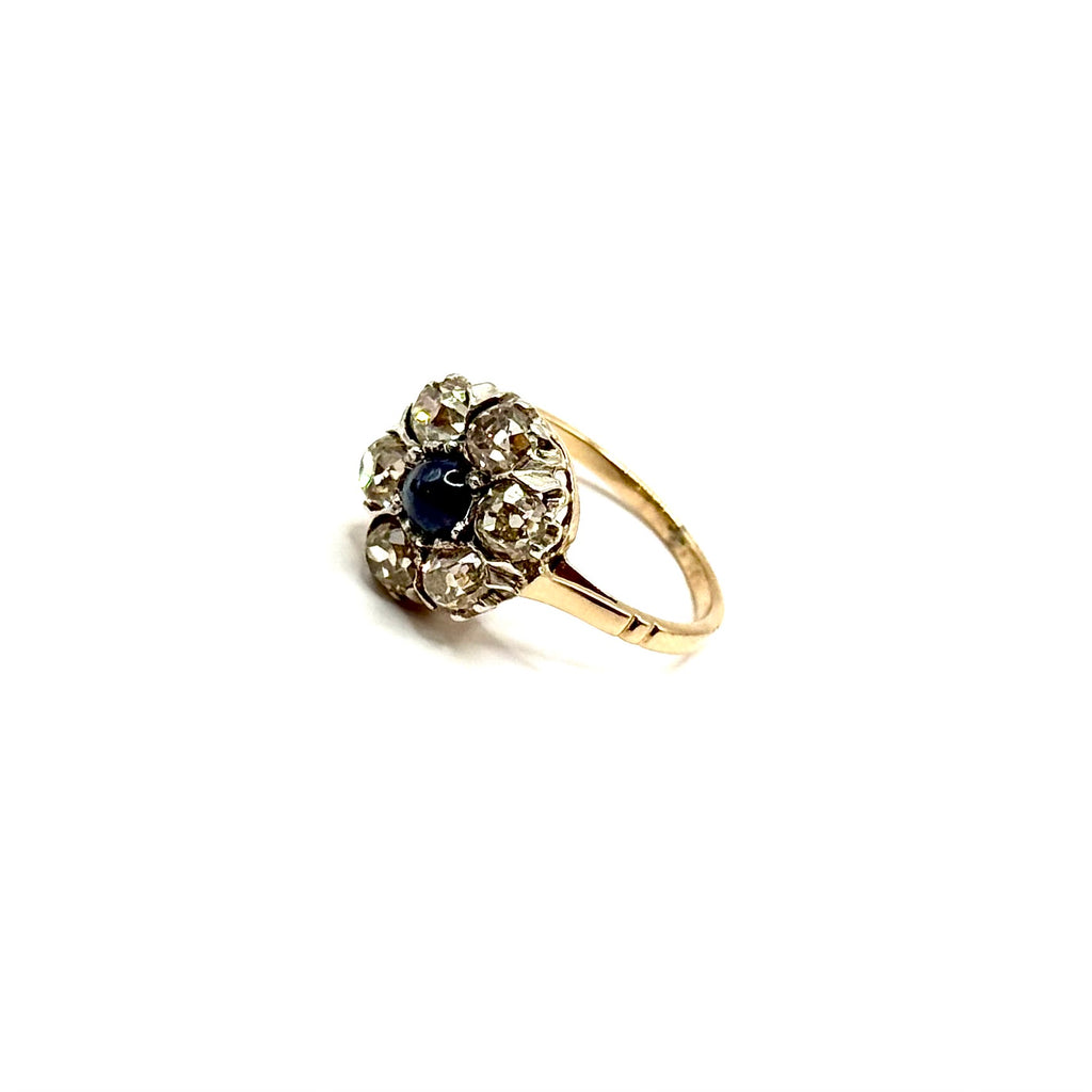 4709. Art Deco Ring with Diamonds and Blue Sapphire