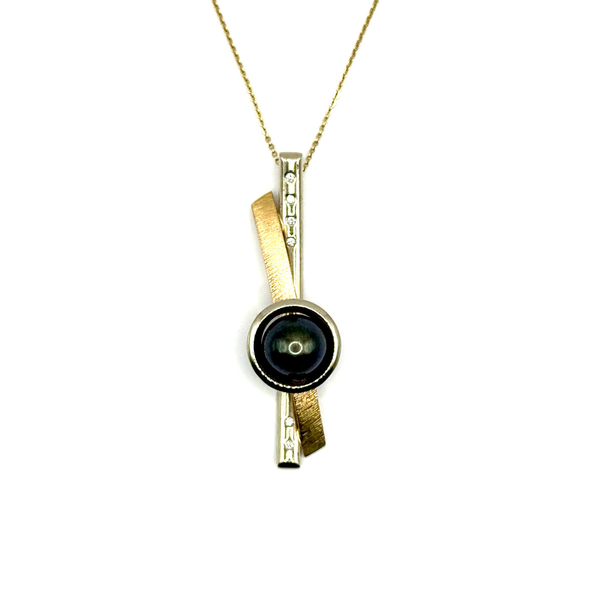 R224. Vintage Goldanhänger mit Diamant und Tahitiperle