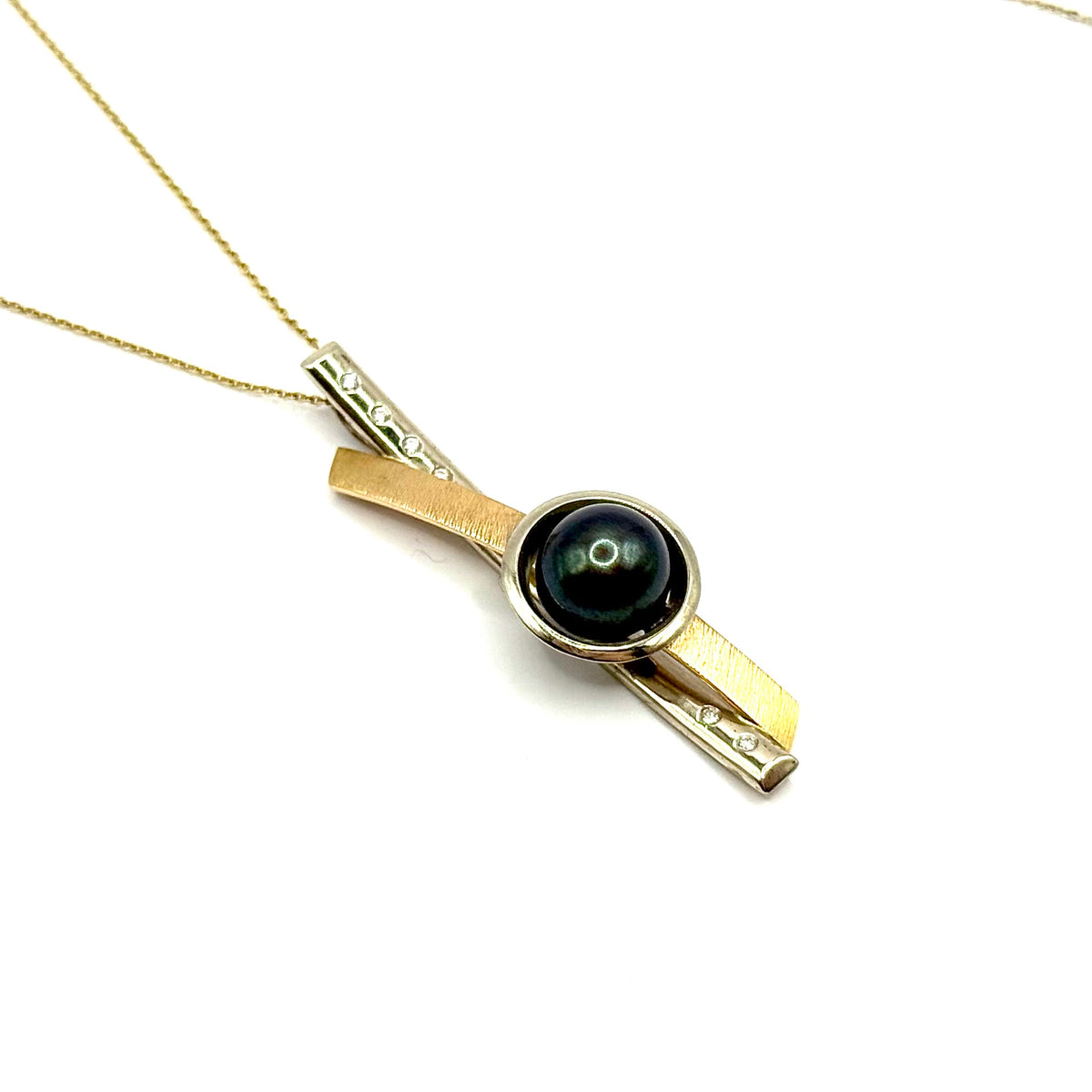 R224. Vintage Goldanhänger mit Diamant und Tahitiperle