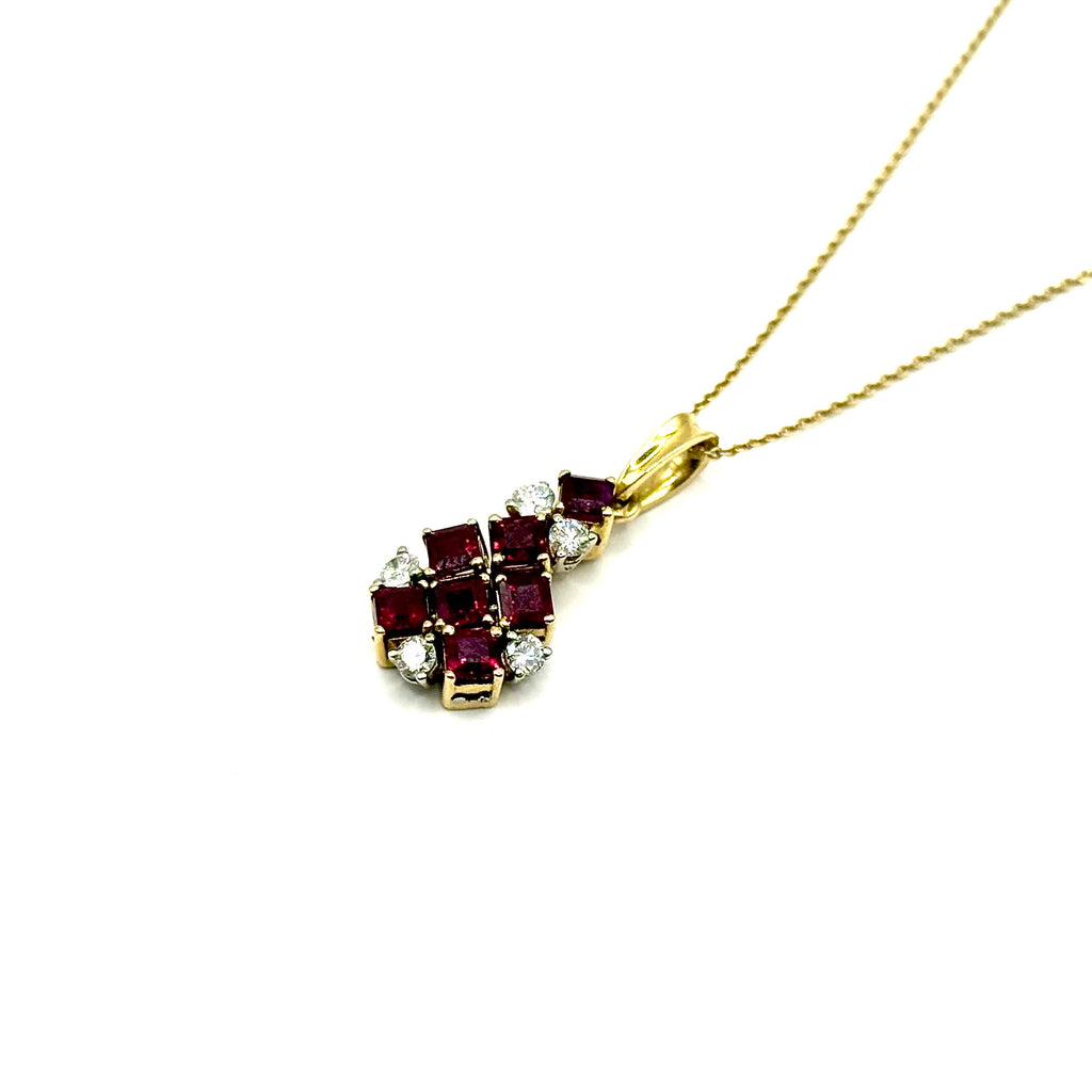 R350. Moderner Goldanhänger mit Diamant und Rubin
