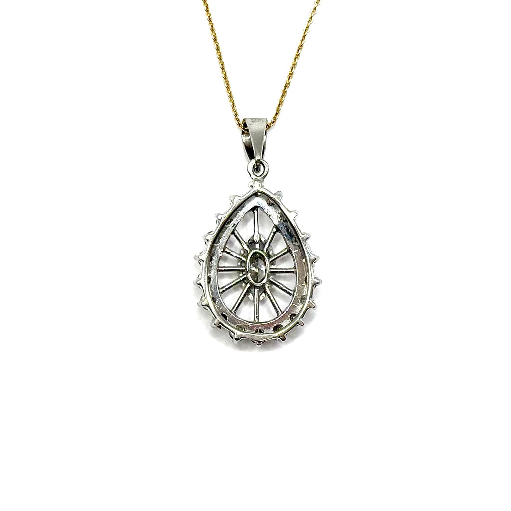 R327. Moderner Weissgoldanhänger mit Diamant