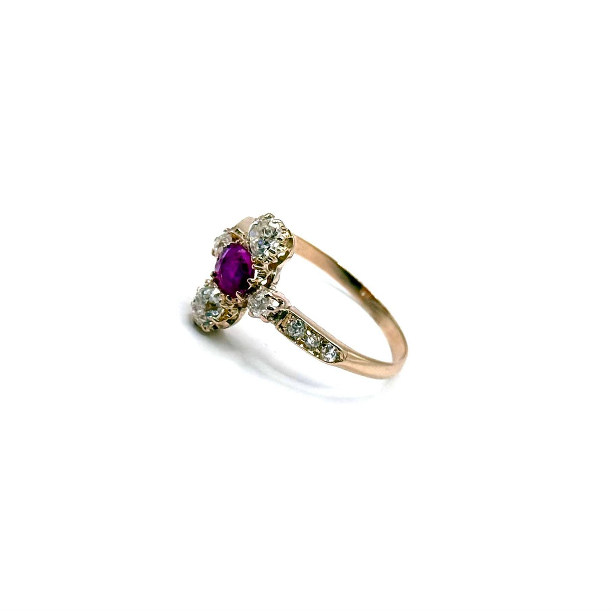 SF1037. Anillo de oro Art Decó con diamante y rubí