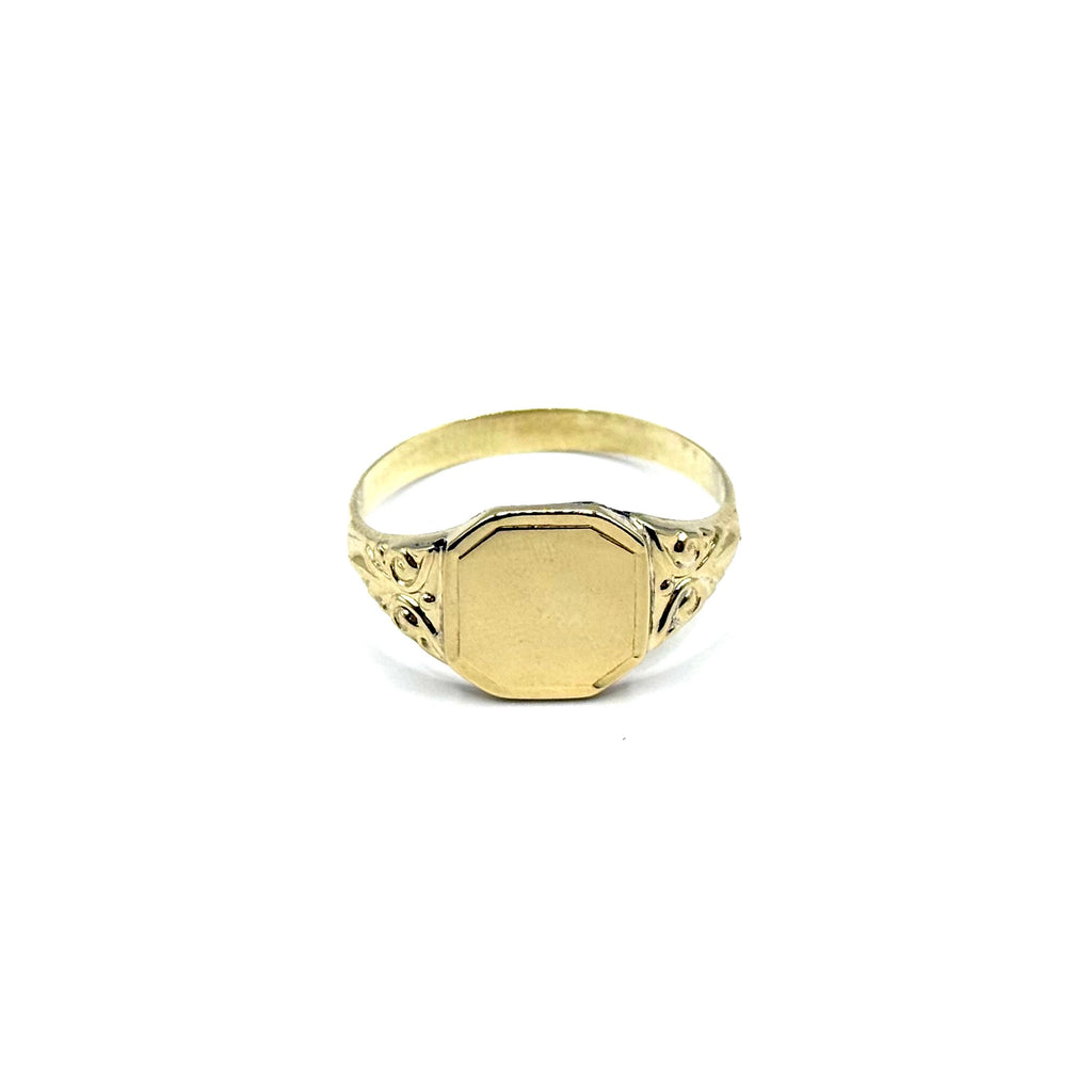 SF1025. Antico anello da uomo in oro.