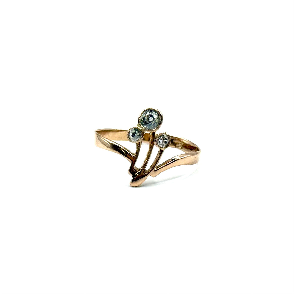 SF1057. Bague en or Art déco avec diamant.