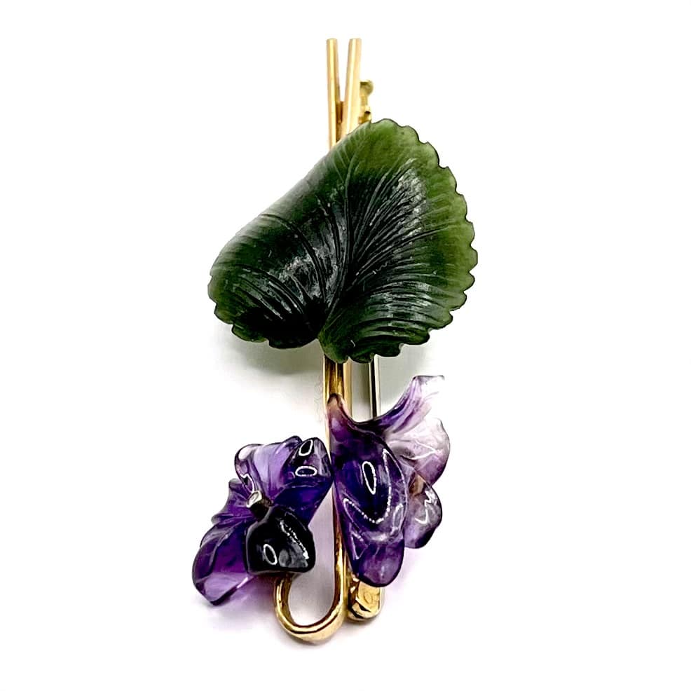 0725. Vintage Gold Brooch with Amethyst and Nephrite