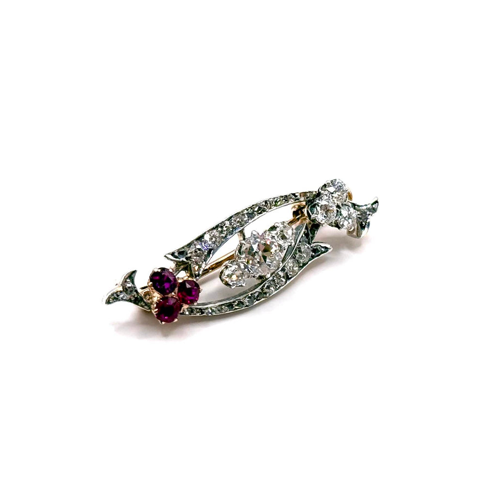 5153. Art Deco Gold Brooch with Diamond and Ruby