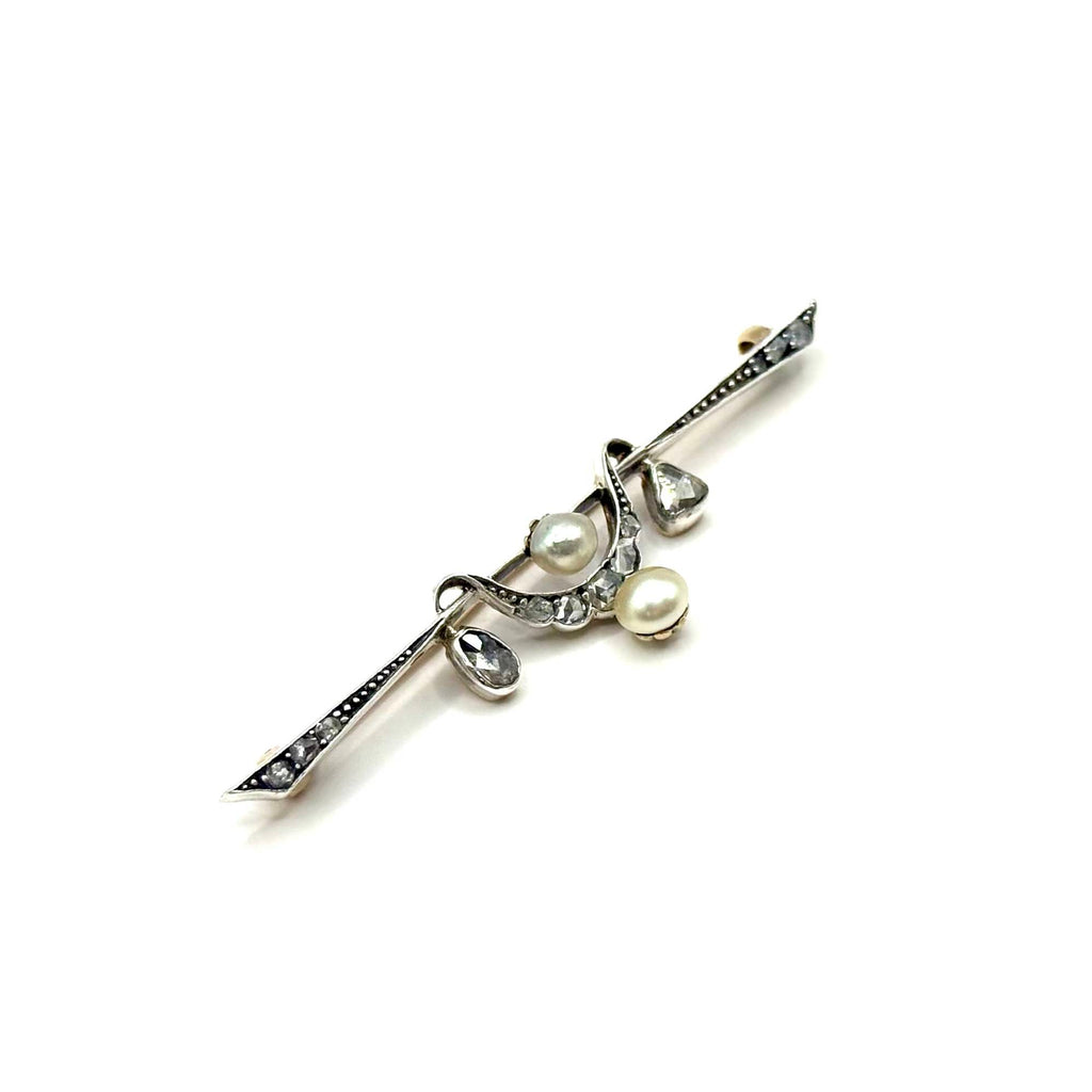 5021. Broche Art Déco en or avec diamant et perle