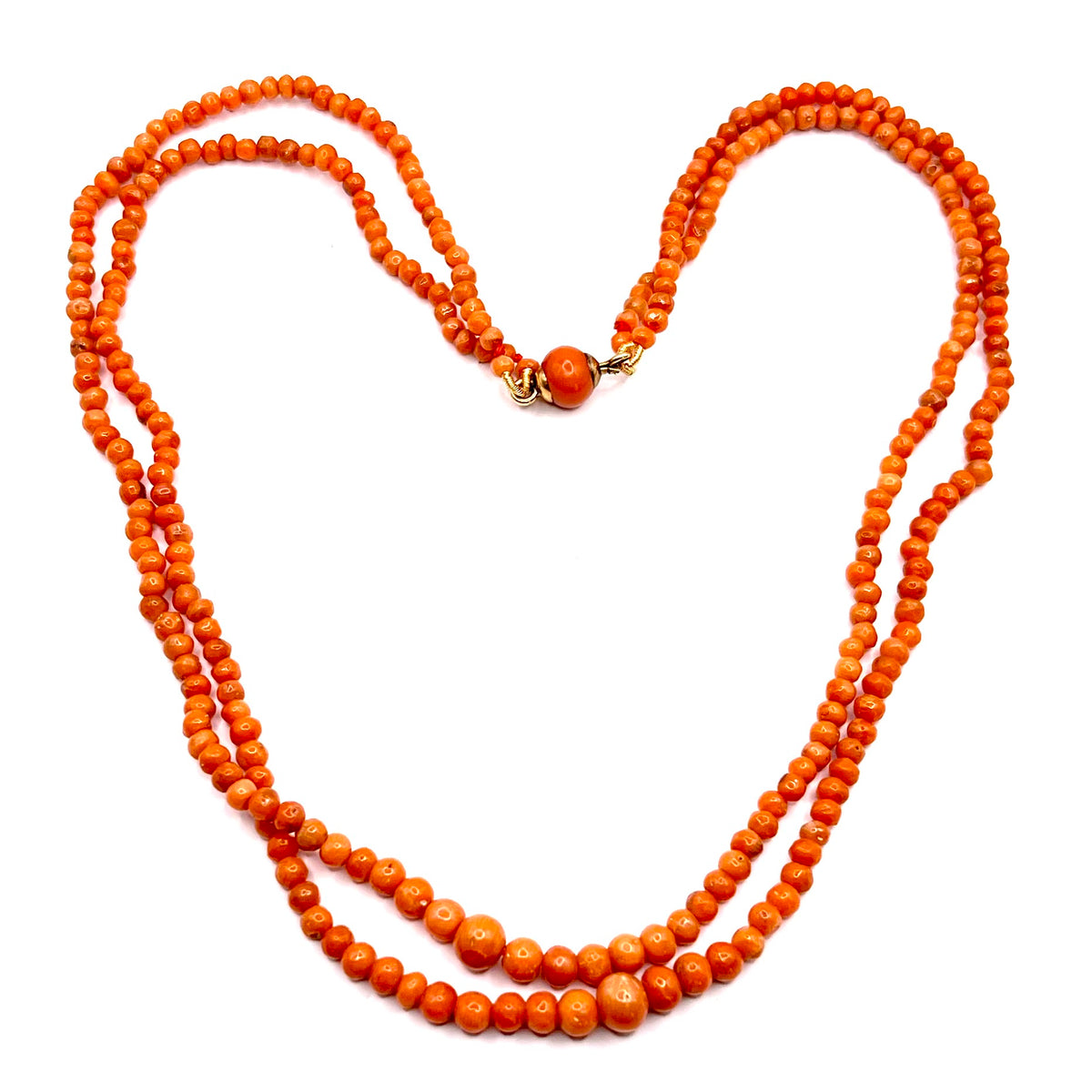 1363. Antiguo collar de coral con cierre de oro
