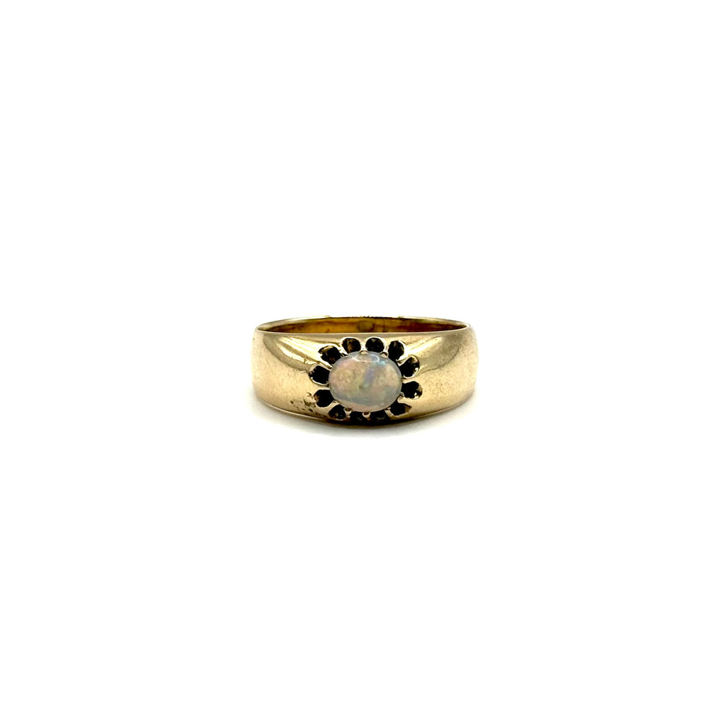 SF1081. Anillo de oro Art Decó con ópalo.