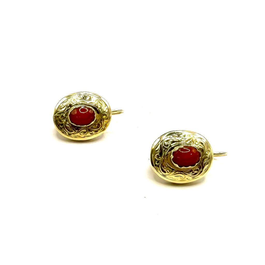 Art Deco gold earrings with coral.
