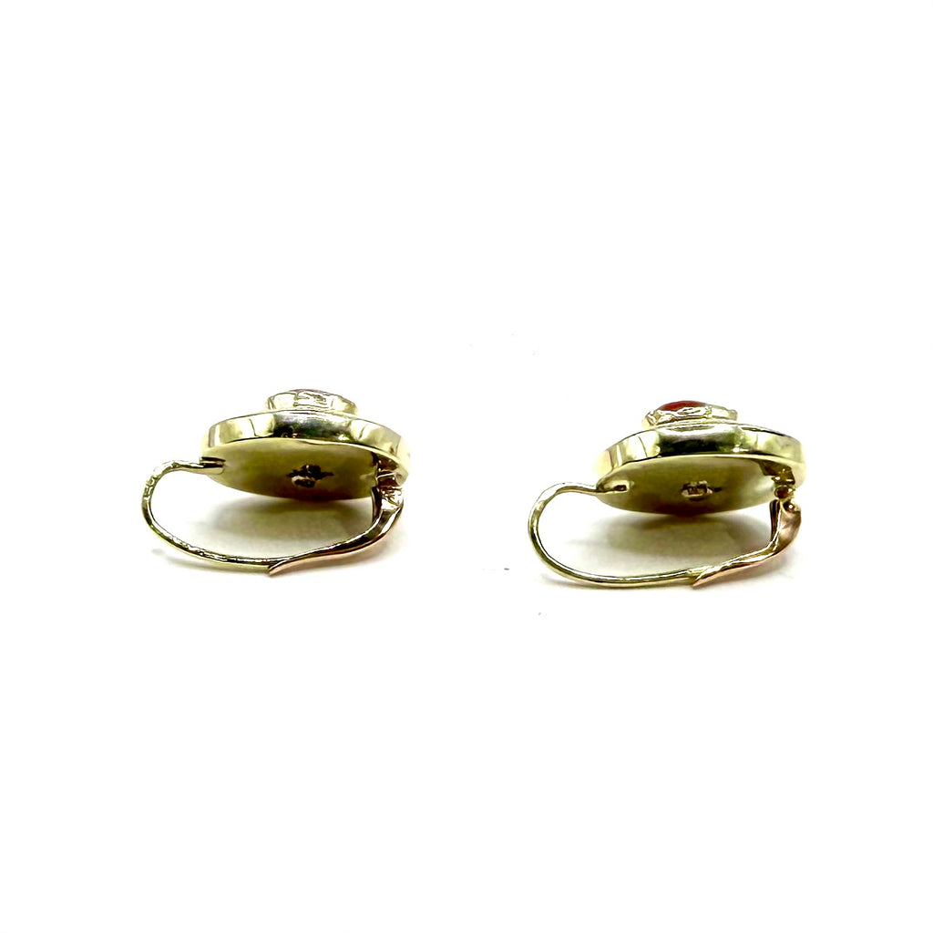 Art Deco gold earrings with coral.