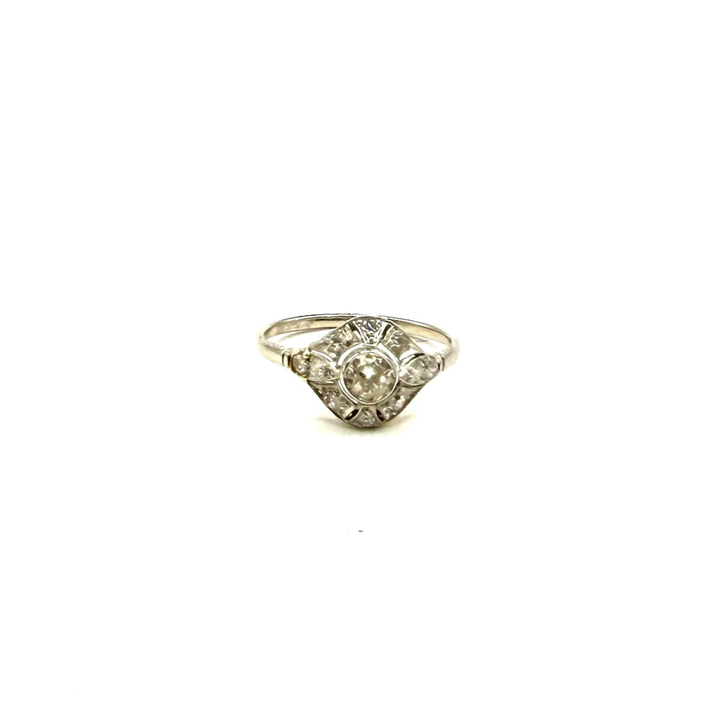 SZT14. Art deco zlatý prsten s diamanty.
