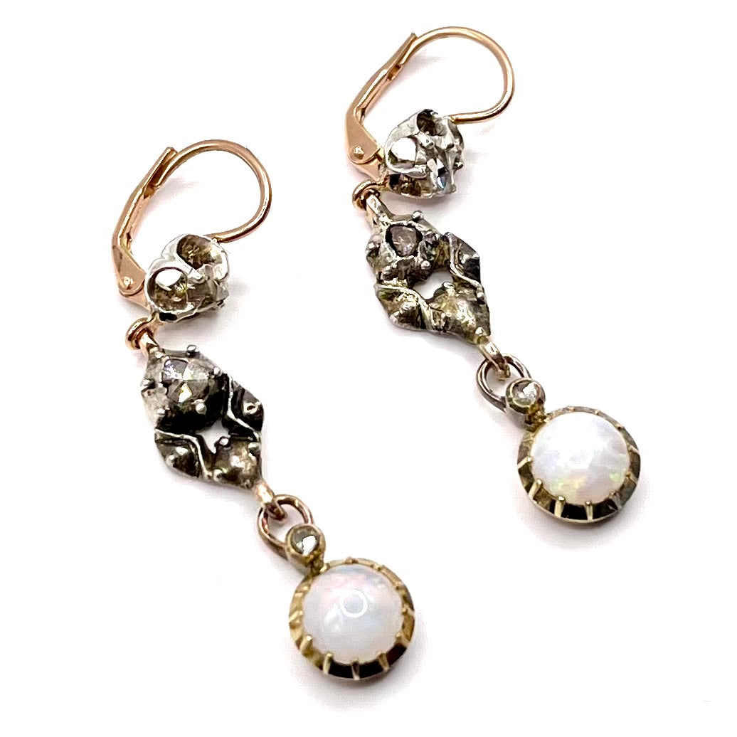 0322. Orecchini Liberty con Diamanti e Opale Nobile