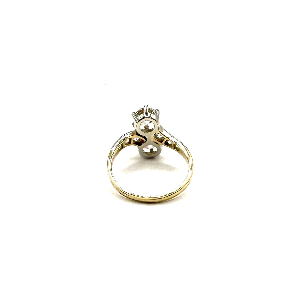 SZT15. Anillo de oro Art déco Toi et Moi con diamantes.