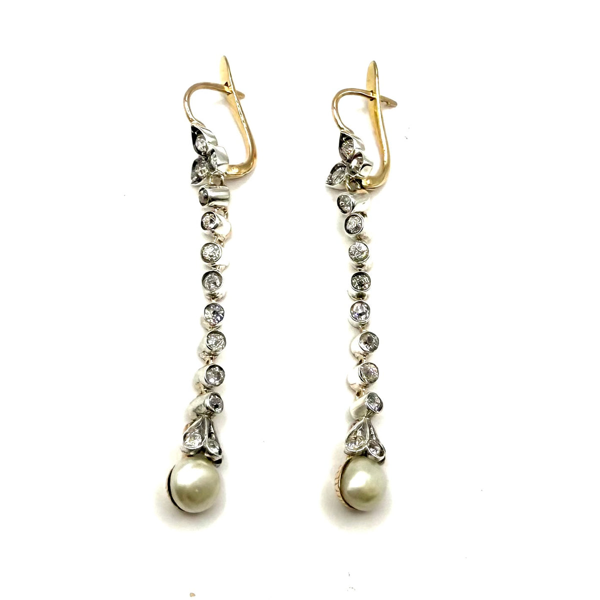 SZT8. Art Deco Gold Earrings with Diamonds and Freshwater Pearl.