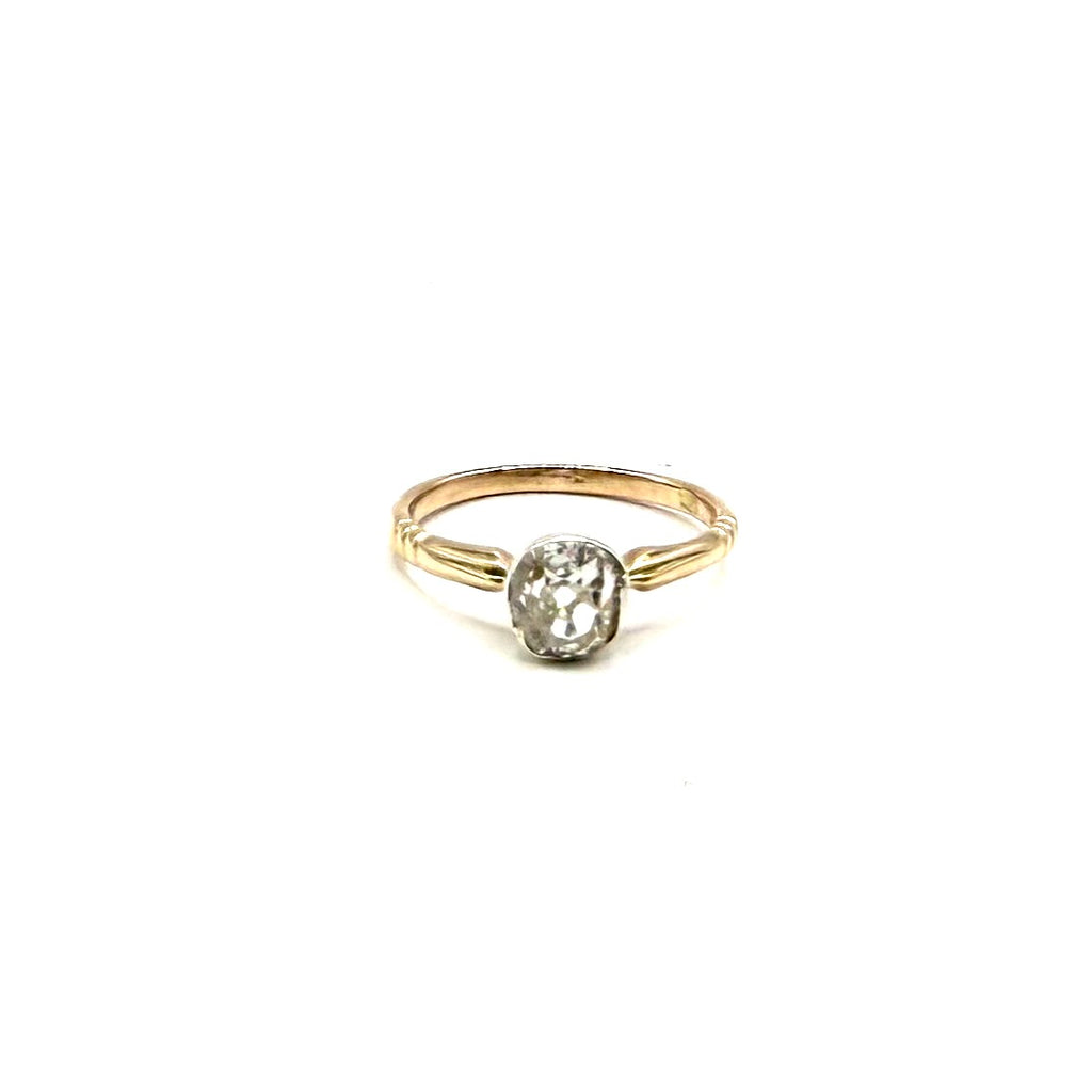 SZT5. Bague solitaire en or Art déco avec diamant.