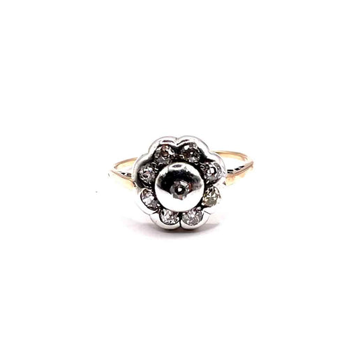1015. Goldener Margariten-Ring mit Diamanten