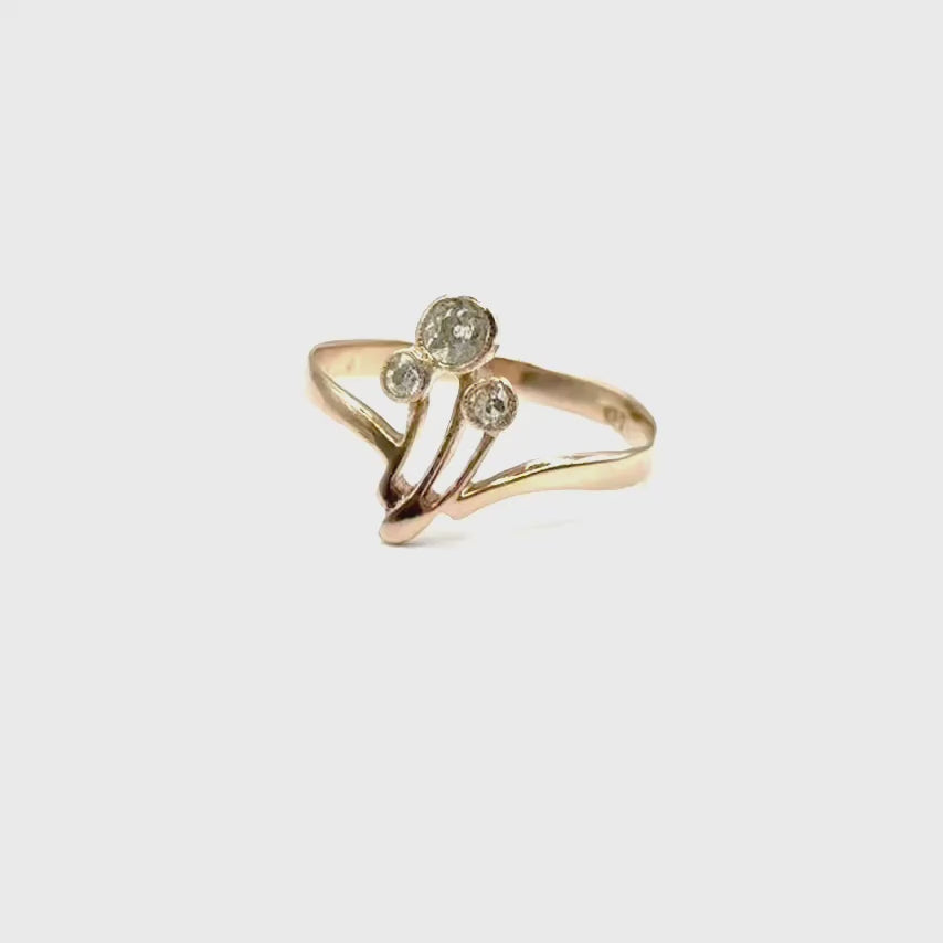 SF1057. Bague en or Art déco avec diamant.
